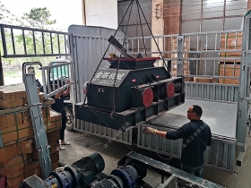 2PG800*600对辊糖心国产传媒VLOG入口发往重庆_破碎鹅卵石