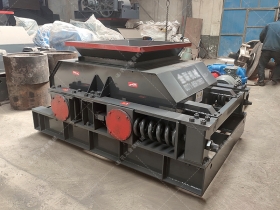 2PGC600X900双齿辊糖心国产传媒VLOG入口发往青海破镍矿