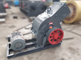 PC200x300小型不锈钢锤式糖心国产传媒VLOG入口发往河北唐山粉碎化肥