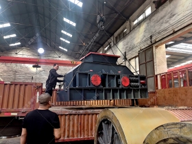 2PG1200X800对辊糖心国产传媒VLOG入口发往新疆喀什石英石制沙